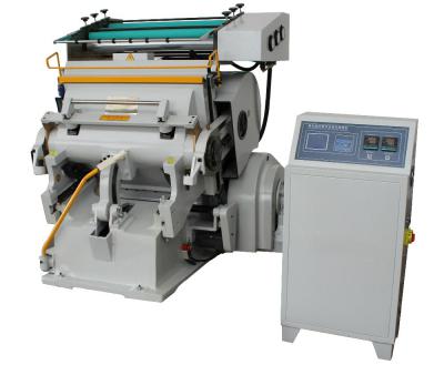 Corte e Vinco Manual com Hot Stamping